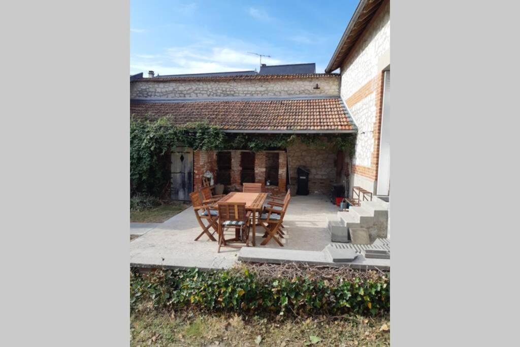 Gite, Maison A La Campagne Ardennes, Aisne,Marne Le Thour Exterior foto